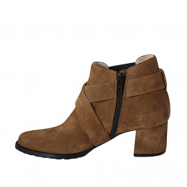 Botines para mujer con elastico, cremallera y hebilla en gamuza marron tacon 5 - Tallas disponibles:  44 2