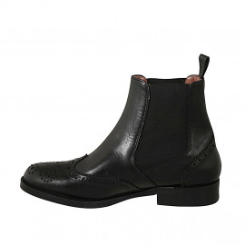 Woman's ankle boot in black... 2