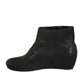 Bottines pour femmes en cuir pointillé noir talon compensé 5 - Pointures disponibles:  42, 43 2