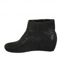 Bottines pour femmes en cuir pointillé noir talon compensé 5 - Pointures disponibles:  42, 43