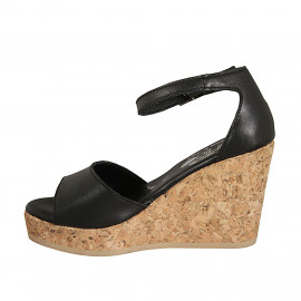 Chaussure ouverte pour femmes avec courroie et plateforme en cuir noir talon compensé 9 - Pointures disponibles:  42 2