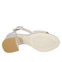 Sandalia para mujer en piel gris perla con cinturon al tobillo tacon 7 - Tallas disponibles:  43