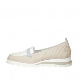 Mocasino para mujer en piel imprimida blanca y beis y gamuza azul claro cuña 3 - Tallas disponibles:  42 2