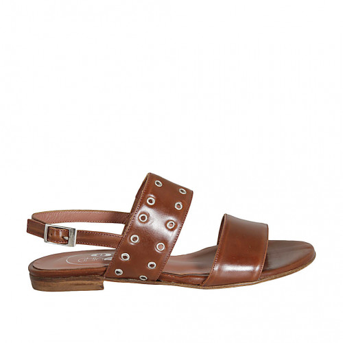 Sandale pour femmes en cuir cognac avec goujons talon 1 - Pointures disponibles:  33