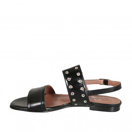 Woman's sandal in black... 2