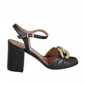 Woman's sandal with strap...